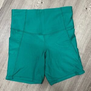 Women's High-Rise Pocketed Bike Shorts 6" - All In Motion